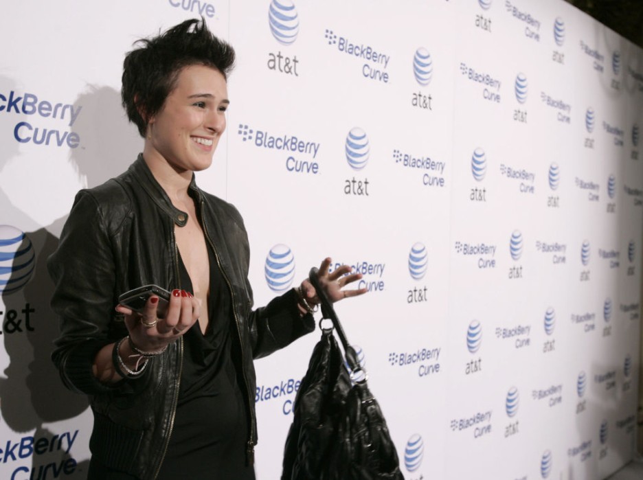 BlackBerry Curve from AT&T Launch Party - Red Carpet