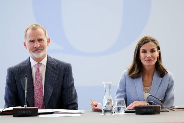 Spanish Royals Meeting Board Wit The Patronage Of The Gallery Of The Royal Collections