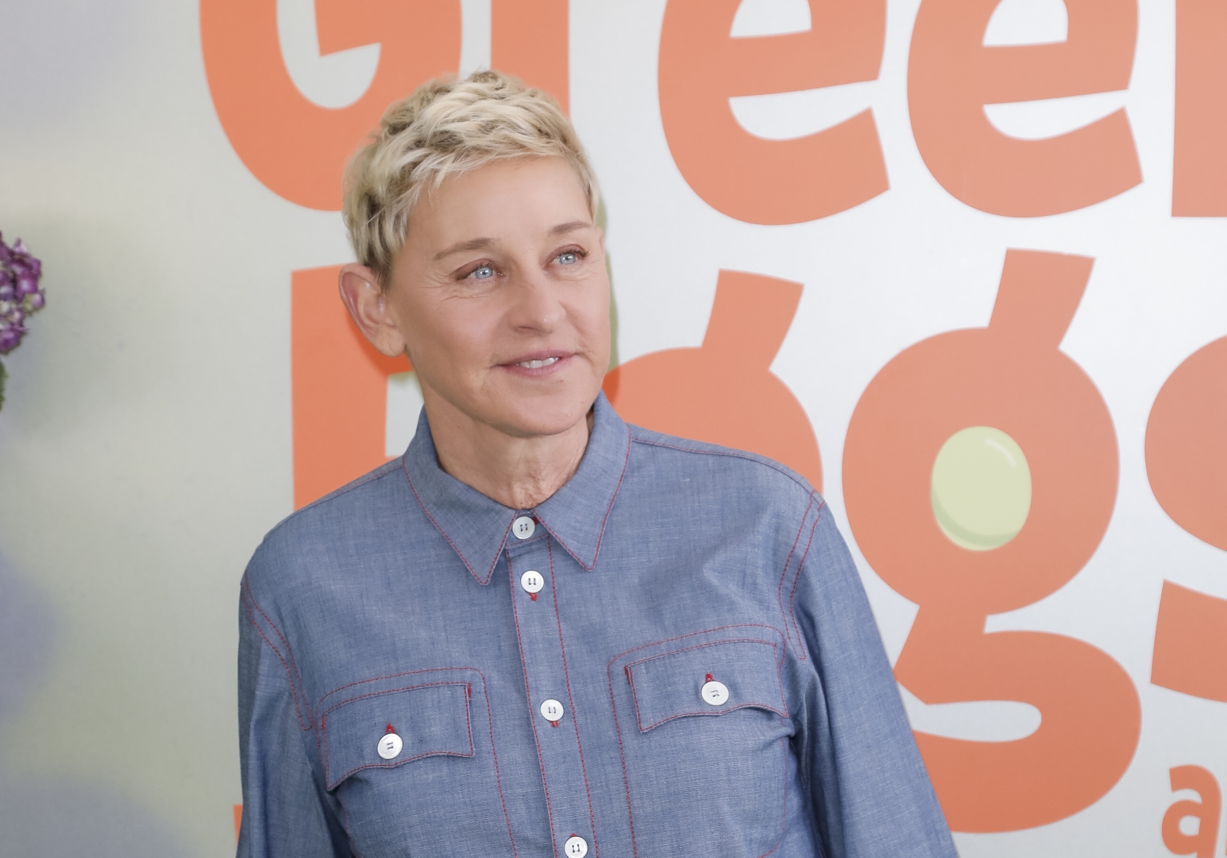 Ellen DeGeneres Debuts Dramatic New Look After Moving To England