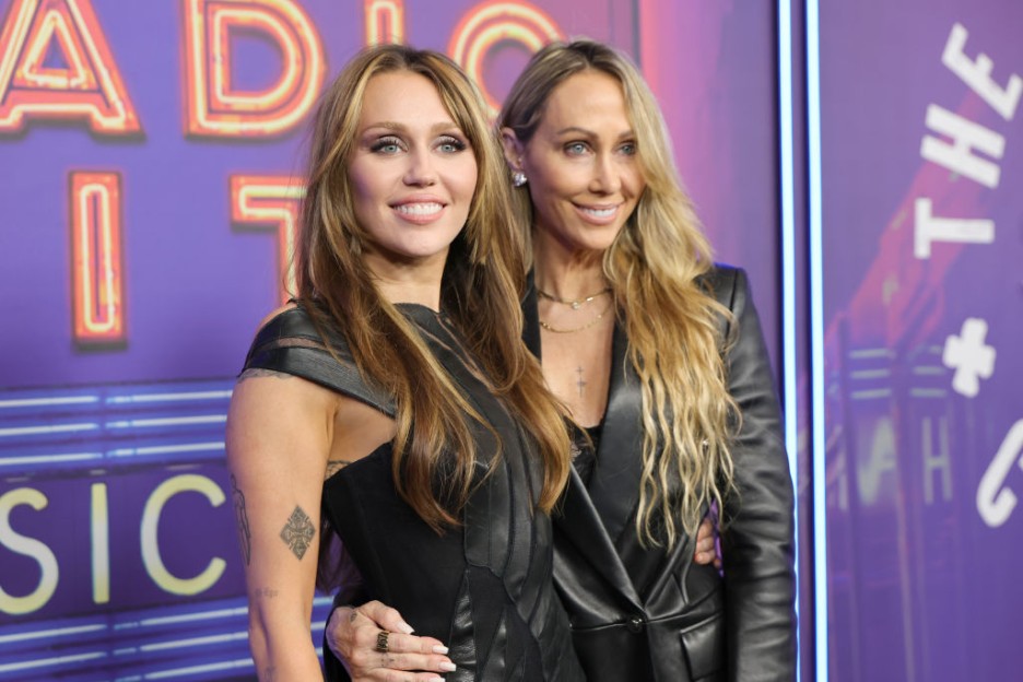 Miley Cyrus, Mom Tish Involved in New Family Drama After
