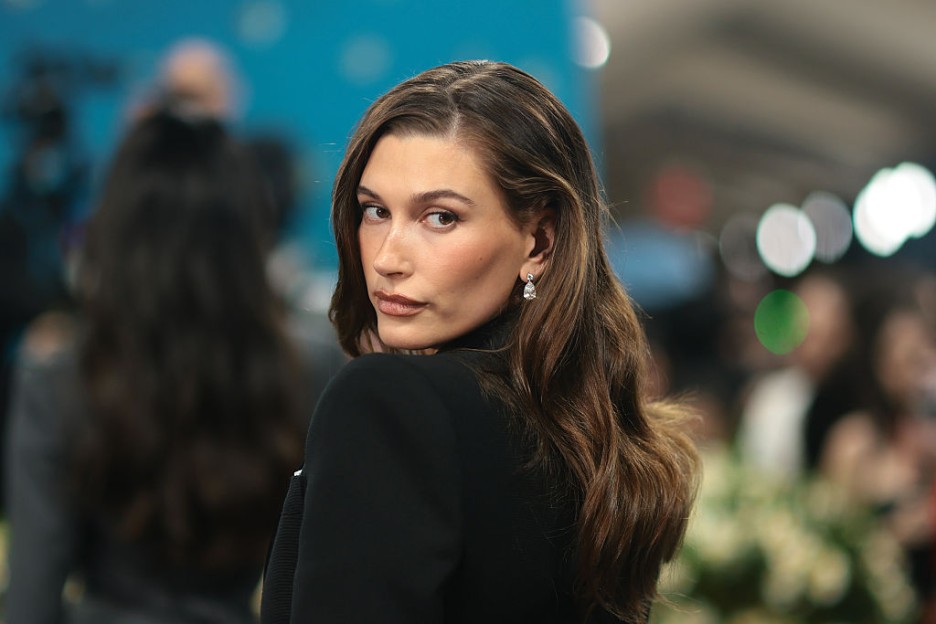 Hailey Bieber Mocks Claims She Uses Fake Accounts to Watch