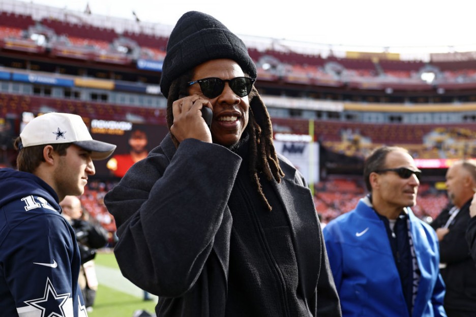 Jay-Z Picks Thunder in 5, Bets $1 Million on NBA