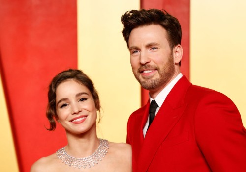 Chris Evans and Alba Baptista