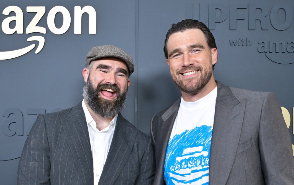 Jason and Travis Kelce hometown recognition