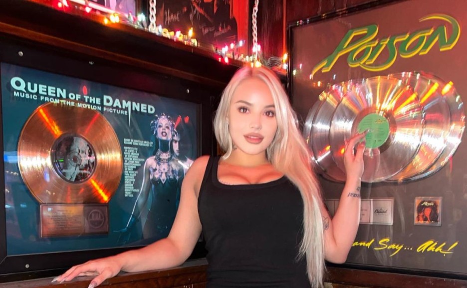 Kylie Page at Rainbow and Bar Grill