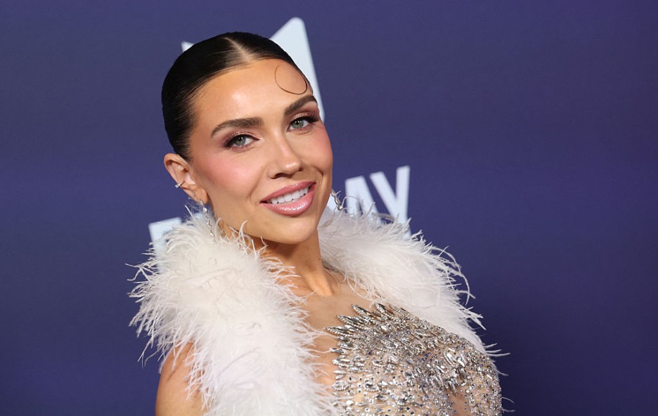 Jenna Johnson Claps Back After Troll Shames Her 2-Year-Old for