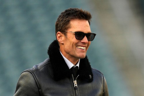 Tom Brady and Sofia Vergara’s Flirty Yacht Trip Turns Romantic: