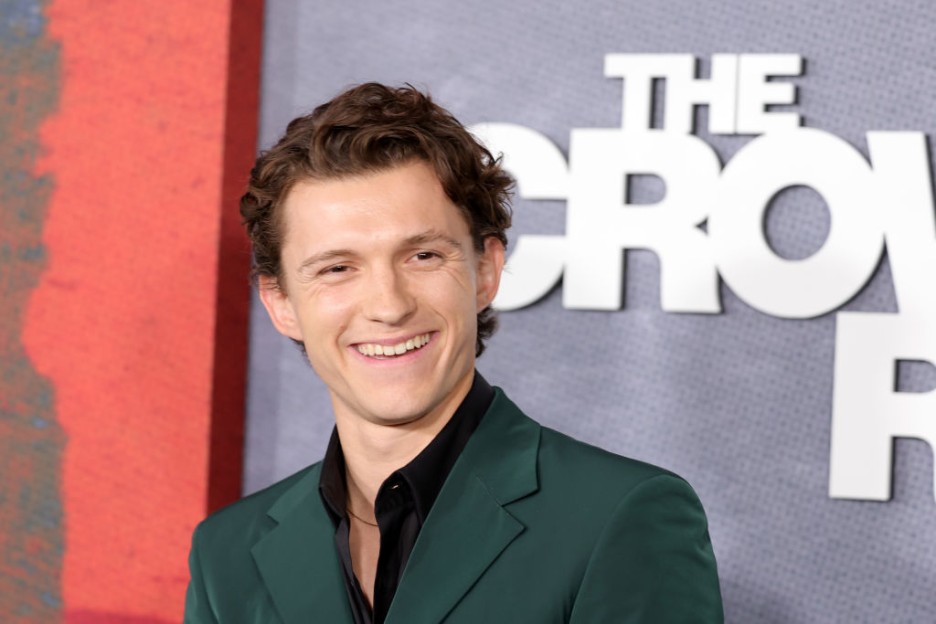 Tom Holland Debuts Bold New Suit in First Look at