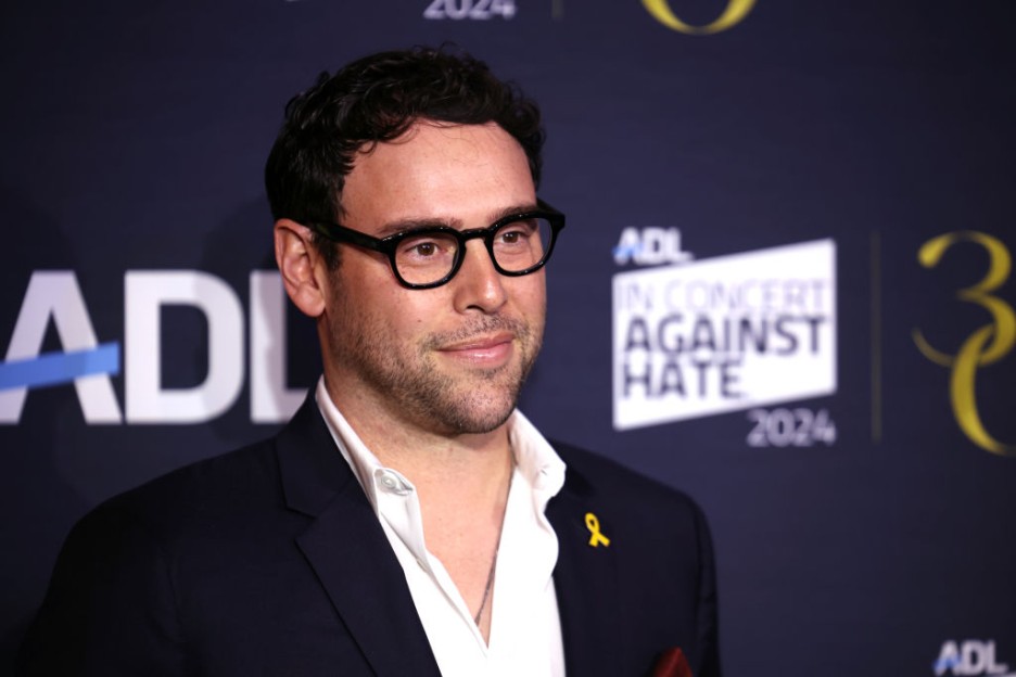 Scooter Braun Has Been Courting Sydney Sweeney Since Jeff Bezos'