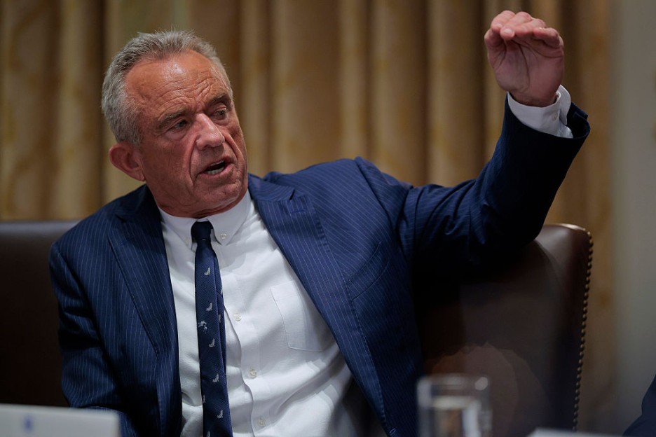 Robert F. Kennedy Jr.’s Ex-Aide Accidentally Crashes Into His Vehicle