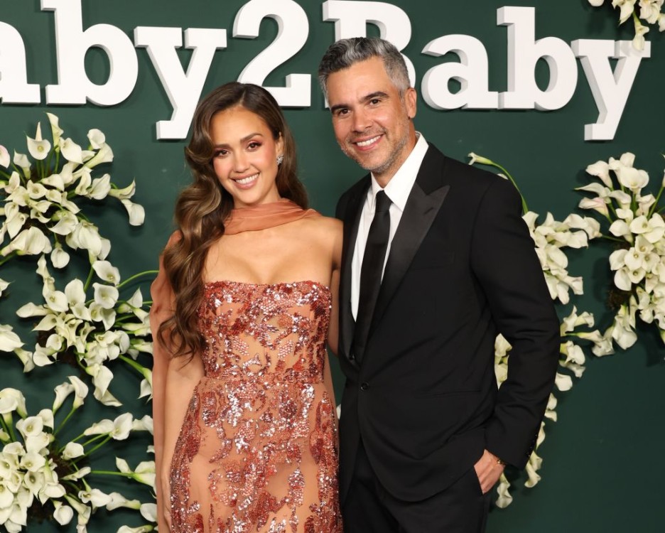 Cash Warren Steps Out With Young Actress Seanna Pereira Amid