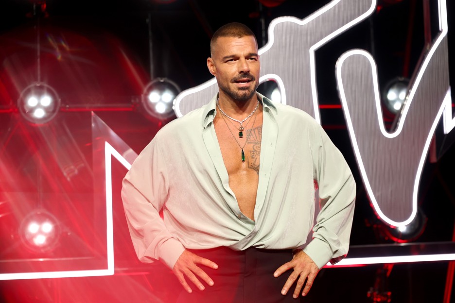 Ricky Martin returns MTV VMAs as firs Latin Icon Award