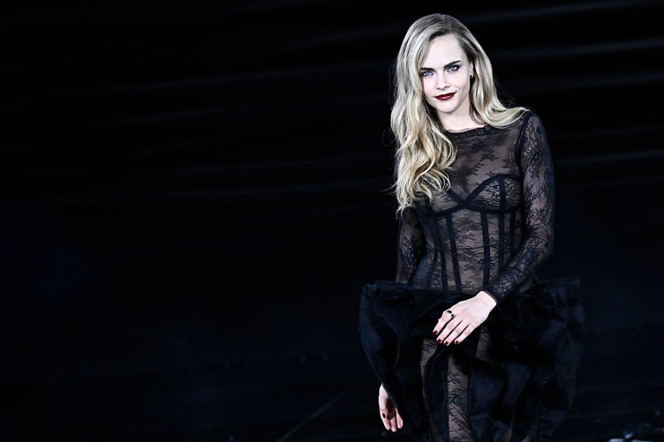 Cara Delevingne Forced to Wait Outside Fashion Show After Staff
