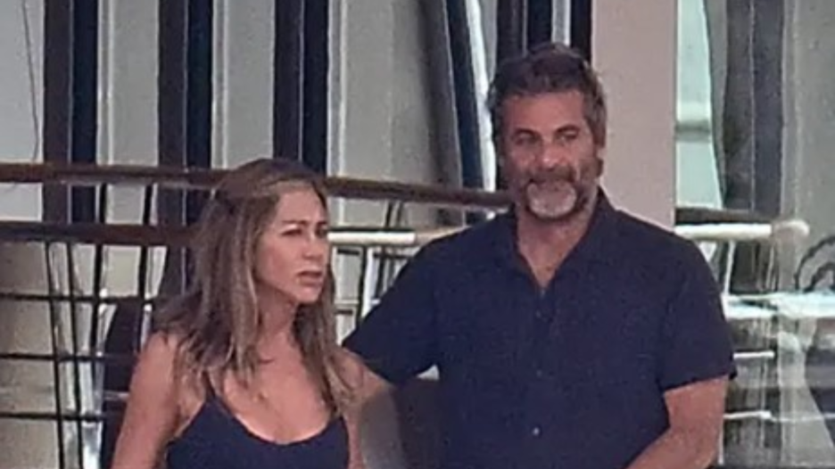Jennifer Aniston and Jim Curtis