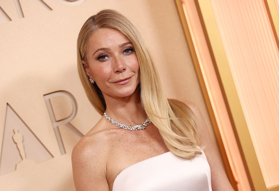 Gwyneth Paltrow Leaves Savannah Guthrie Speechless With Strange Arugula Cooking