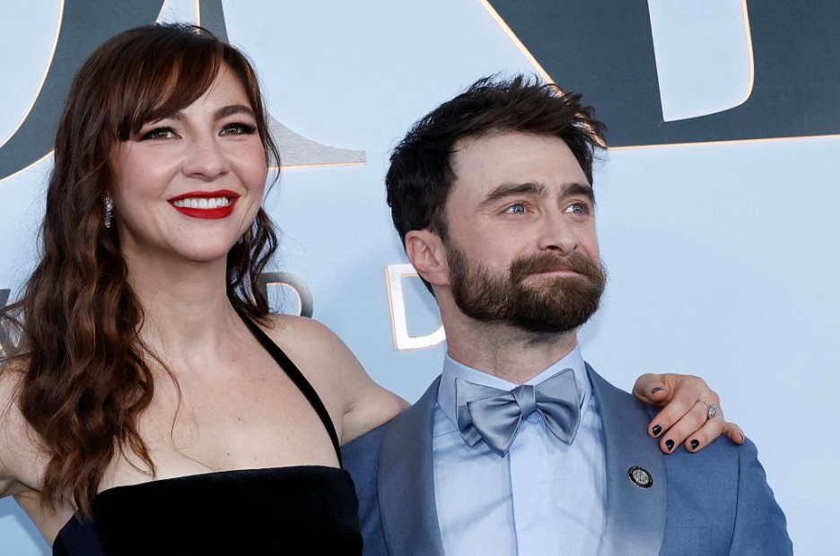 Daniel Radcliffe and Erin Darke Turn 2026 Tony Awards Into