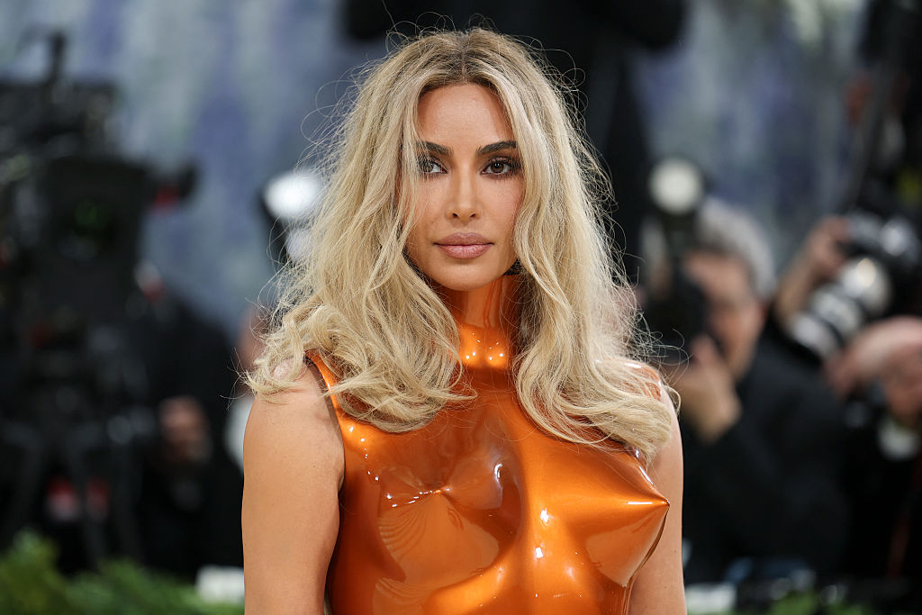 Kim Kardashian Health Scare in “The Kardashians” Trailer Brings Late Father's Cancer Battle Back Into Focus